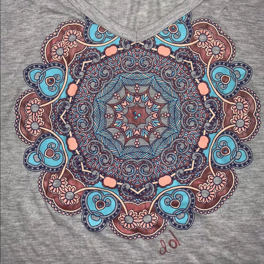 Colorful Tapestry Tee - Picture 2 of 6